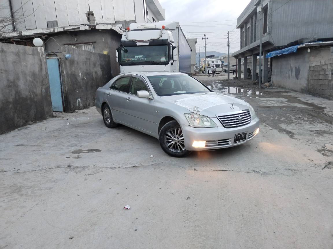 بـەناوی خوای گەورە شاهینە بۆفرۆشتن ٢٠٠٥بڕاوە دوو دگمە مەکینە بچووک ١٨٠ گێڕ مەکینە بەشەرت زۆر جوان چاکراوە شوێن بڕاوەکانی برێکی بەستراوە تەبرید؟گەرمی هەمووی مەزبووت شوێن قەڵادزێ نرخ ٤٢گەڵاو مەجال *********** بشدار, السليمانية
