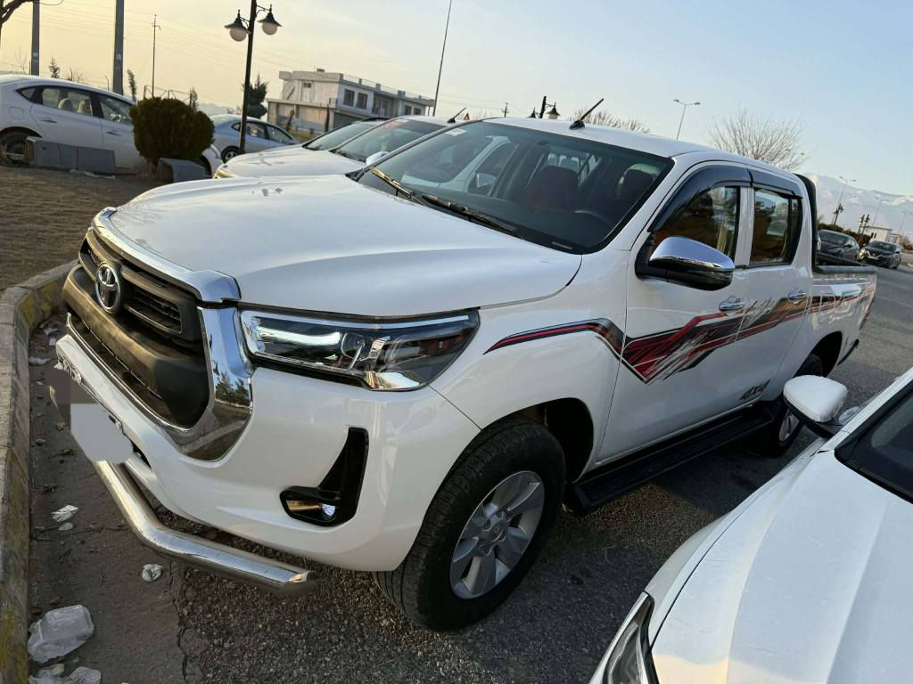 تویوتا هایلوکس ( مرزیە )
مۆدێل 2016 بۆیاغ عام بێ دەعم و لێدران پێش و پشتی کراوە بە 2023 سیارەکە بێ ڕەقەمە ماڵی مەدەنی بەشەرت ، نمونە لەجوانی بێ مسروفە
گێڕ و مەکینە و اکسل بەشەرت
سعر 128 $ کەمێک مەجال
*********** viber watsapp بشدار, السليمانية
