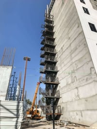 تم بعون الله الاكمل عله العمل لدرج الطوارء لحداده ابو قمر 07715573976