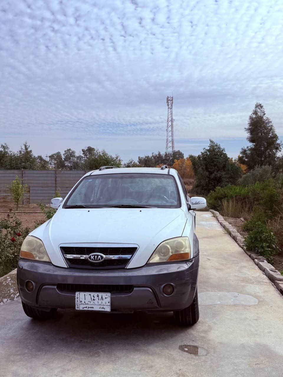 السلام عليكم 
كيا سورنتو موديل 2009 خليجي 
مكفوله بيه صبغ نص الجاملغ الخلفي بدون حادث 
محرك ٦ سلندر ٧ راكب 
سياره جاهزه مناقصه شي 
محرك كير مكفول 
رقم بغداد شرط التحويل
مكاني الدوره 
السعر 107 وبيه مجال للشراي 
*********** بغداد, العراق
