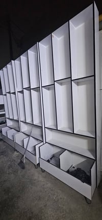 رفوف للبيع مال نراكيل العرض متر الطول مترين ونص الغمج 20 مكاني بغداد ا...