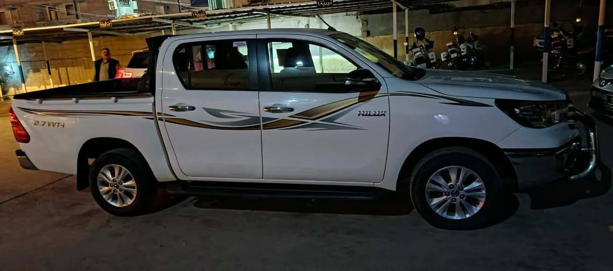 سلام عليكم بي كم موديل 17السياره كفاله عامه ماشيه 55 ،, سعودي السعر237بي مجال قليل ***********،.  ***********
