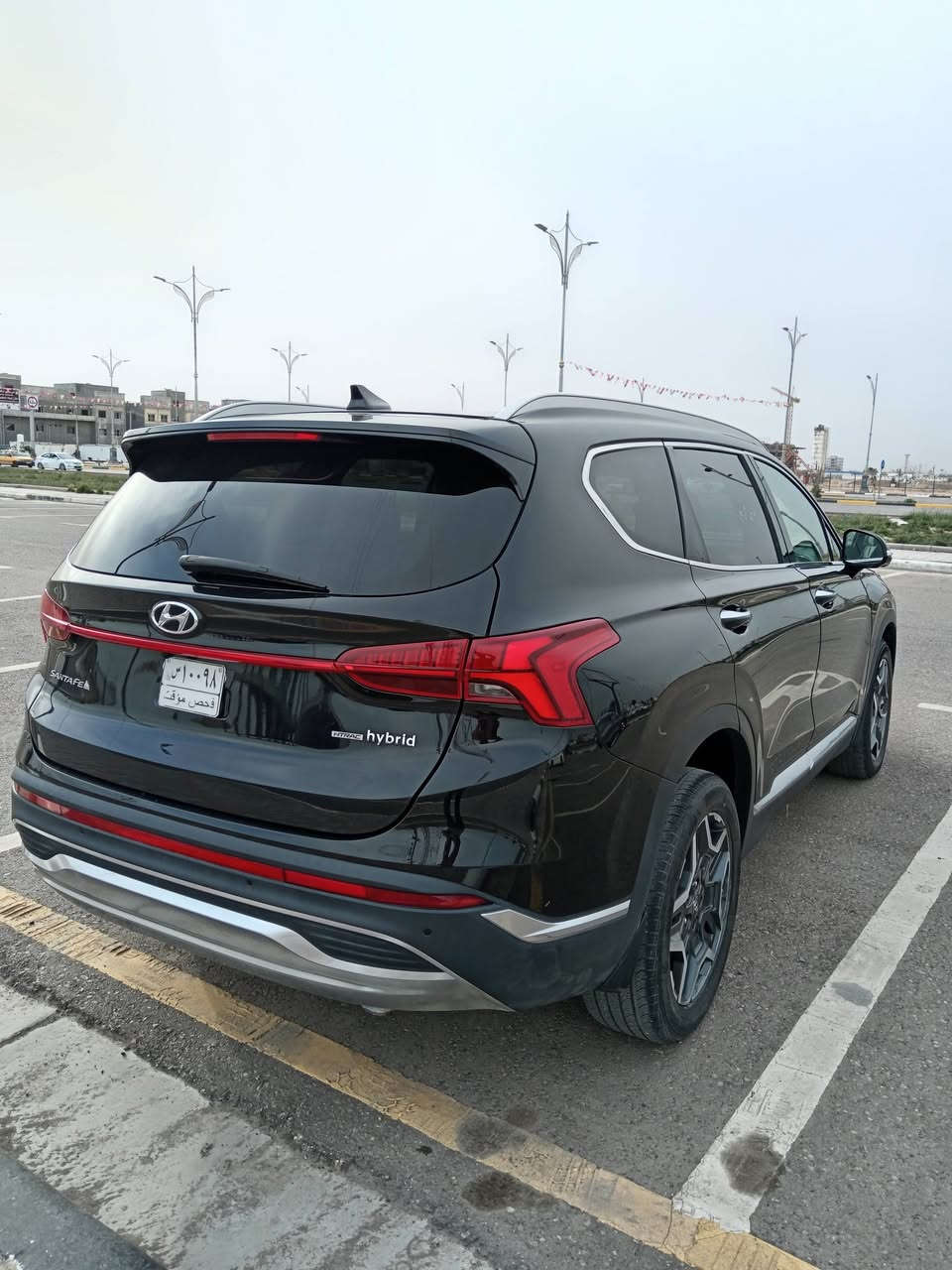 السلام عليكم للبيع
للبيع | هيونداي سنتافي 2023 هايبرد
اللون اسود

وارد امريكي ضرر السياره جاملخ امامي والباب 

المواصفات:فول 1/1
 .  بنرامه
 • بصمة تشغيل + نظام ترحيب بالأبواب
 • رادار + تحديد المسار
 • تدفئة الكشنات
 • صندوق خلفي كهربائي
 • نقاط عمياء + نظام الخروج عن المسار
 • أوضاع قيادة: Sport / Eco / Smart / Snow
 • دفع رباعي HTRAC
 • كير دكم + هاند بريك بصمة
 • أوتو هولد + أوتو ستوب
 • مساعد نزول منحدرات
 • شاحن لاسلكي

حجم المحرك 1600هايبرد
السياره ماشيه 40012mi
صورت الحادث موجوده بلمنشور
السعر: 210وبيه مجال
العنوان: كربلاء المقدسه
رقم الهاتف:***********
ملاحظه: السياره مرقم بغداد كامل
