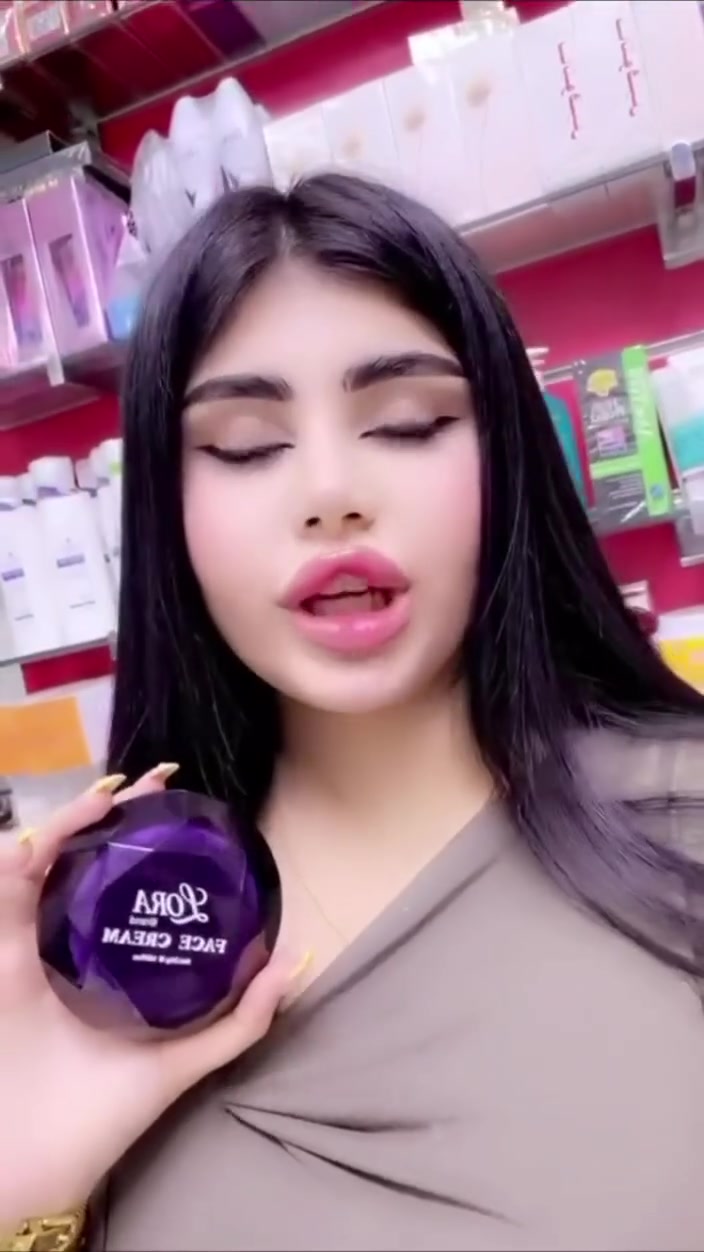 کرێم ئەڵماسی لۆرا براند
درەوشانەوەی پێست +  ڕەونەقدار کردنی پێست + چارەسەری زیپکە و سەرجەم کێشەکانی پێست 
نرخی 30 هەزار بە بێ گەیاندن


**إذا كنت صاحب هذا الإعلان وتريد حذفه لأي سبب، رجاءا أرسل رسالة إلى الدعم الفني**