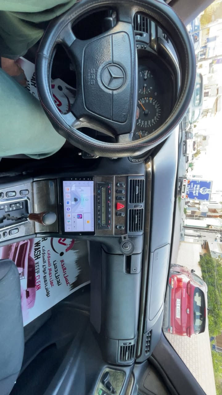 مارسدس ام عيون E320 
فئة افنكارد اعلى المواصفات 
مديل 1995 محرك V المرغوب صبغ عام جمالية بدون ضربة وبدون كص نهائيا ،، السيارة ماشية 178 الف حقيقي كير مكينة بل جيس تبريد ثلج خير من الله  صدر امامي كلة جديد والعربانة الخلفية شديتهة كاملة جديدة قبل شهرين وارد يابان اصل وفصل ترايك للبصرة السيارة مناقصها اي شي رقم بغداد الدولي وبأسمي سنوية وهزة جديدة 
مكان السيارة. 
حي تونس آفاق عربية. 
السعر ١٠٥ وبيهة مجال للطيبين 
***********
