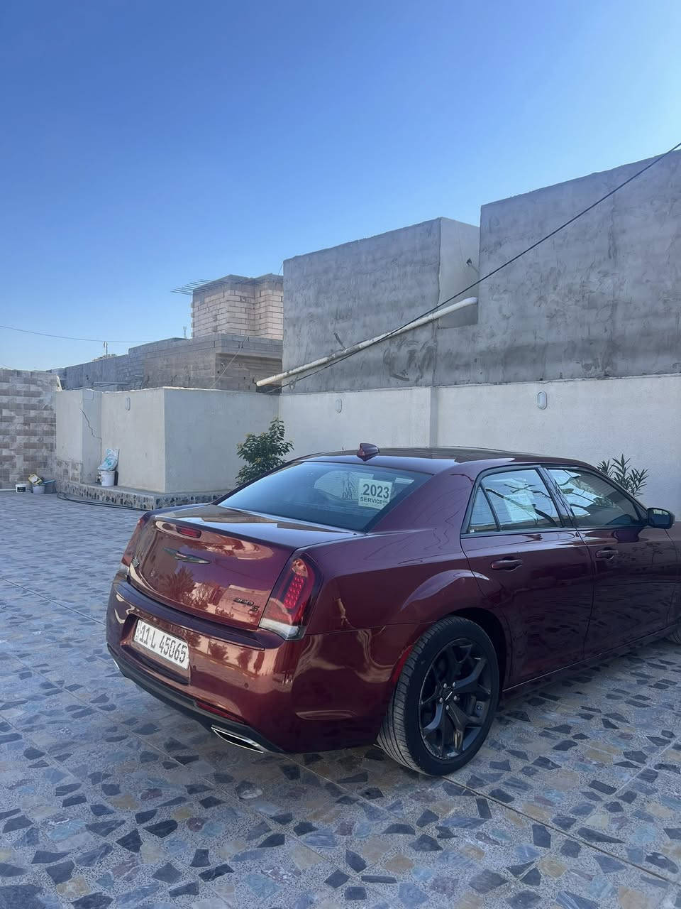 السلام اوباما كرايسلر موديل ٢٣ اصل s 
وارد امريكي حادث صفحة السايق بابين تبديل وجاملغ الكدام صبغ 
رقم بغداد الجديد سنوية باسمي 
لون كرزي مميز شذرة 
مضخم صوت 
حساسات امامي خلفي
نقطة عمياء 
بانوراما 
اشارة مري 
نظام سبورت 
تشغيل عن بعد
اي سيرفس بالعينة ما مشتغل 
سعر ٢٩٠ 
مكاني بصرة للتواصل : ***********
