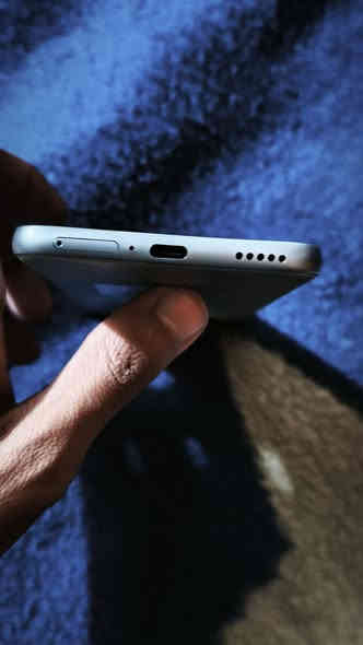 السلام عليكم
جهاز HONER X9C SMART
هونر اكس 9 سي سمارت شاشه غير منحنيه
ذاكره 256 عشوائيه 12 تلفون جديد اقل الشهر مستخدم جهاز جديد مكفول من كلشي وغراضه كامله شاحنته وكارتونته 

*********** للاتصال فقط
السعر220
