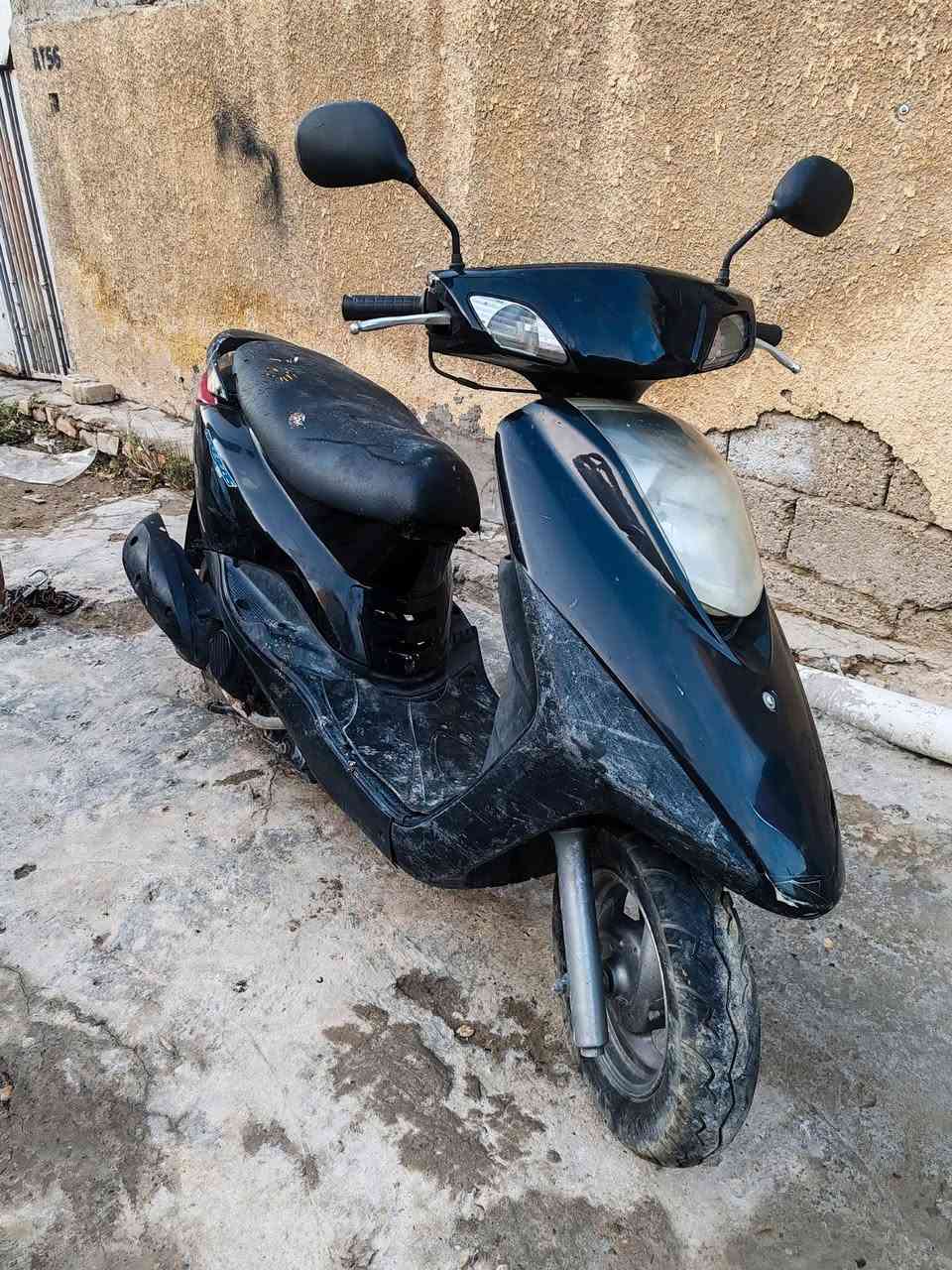 بريز   سرعه140🔥🔥 
مكفوله كفاله عامه السعر450قفل
دراجه كلش نصيفه مابيه نقص 
كلشي بيها شغال سلف هندر  
 مابيه نقص مفاتح بيه برغي 
بيه منفيس الدراجه مكاني بغداد البياع الشهداء ***********
