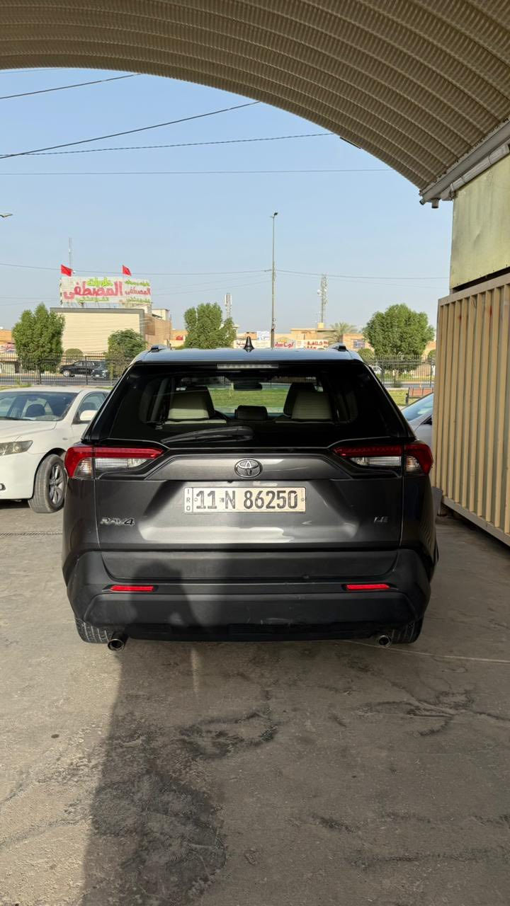 السلام عليكم
تيوتا راف فور 2019 le
رقم بغداد 
حادث موضح فقط الجاملغ الامامي 
بالعراق صار ربع الجاملغ الخلفي 
السياره بيه باردات 
كير ومكينه مكفولات 
مكاني كربلاء
السعر 178 ورقه 
للاستفسار ***********
