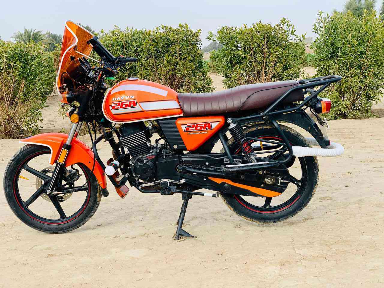 يا الله السلام عليكم دايون للبيع موديل 23اوراق سكنر محرك 200 كتابه حمره سويج سجينه كهربائيات كله شغاله سلف هندر مكفوله كفاله عامه من اي شي دراجه جديده لون مميز رزانه فول نهظه فول اي نقص ما بيه السعر 1250 وبيه مجال اتصل ع رقم وبيك خير وتدلل ***********
