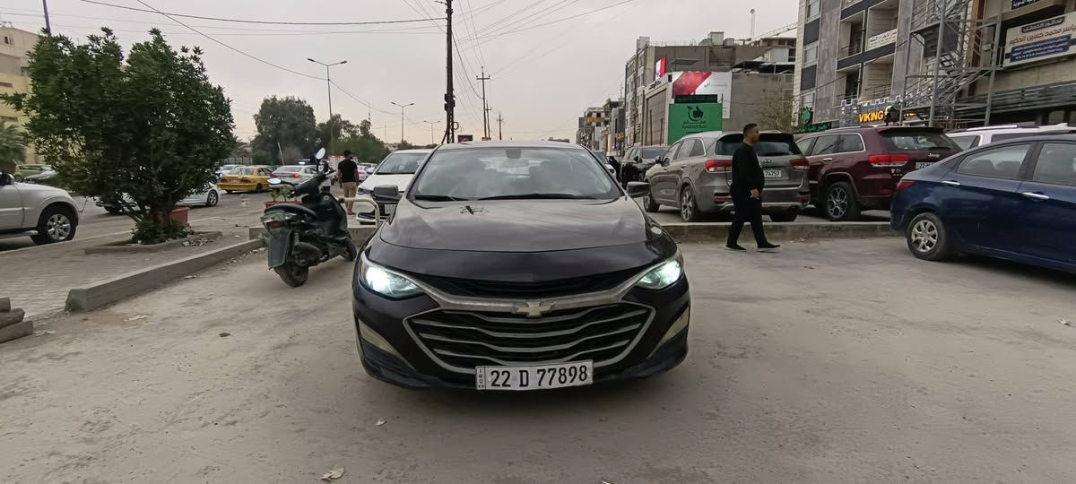 السلام عليكم
للبيع ماليبو2020  
رقم اربيل  سنوية جديده
محرك : 1,5 توربو 
المواصفات .
* شاشة كبيرة 
* كشن سايق كهربائي 
* بصمة تشغيل 
* بصمة ابواب 
* كامرة خلفية 
* تحكمات ستيرن 
* كروز سرعة
كير مكينه مكفولات

مكاني بغداد
بيه جاملغ يسرى تبديل وباب صدر يسرى تبديل بغداد, العراق


**إذا كنت صاحب هذا الإعلان وتريد حذفه لأي سبب، رجاءا أرسل رسالة إلى الدعم الفني**