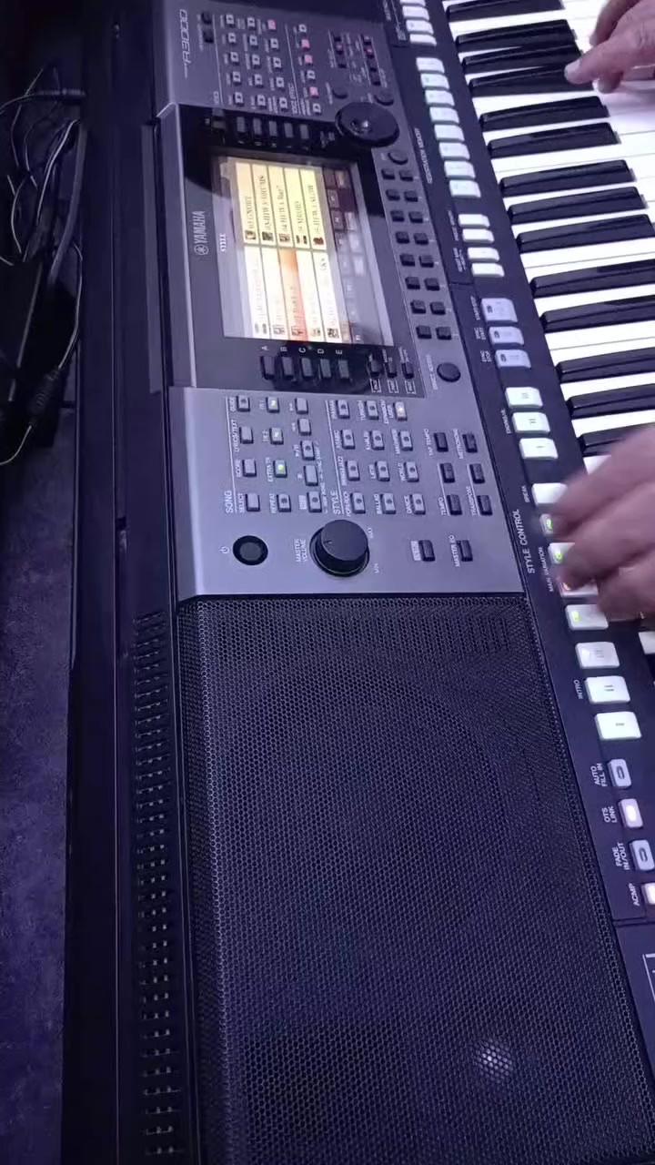 السلام عليكم ياماها 3000 جديد لوك نضافه 💯 محوله اصليه وجنطه جديده السعر 8 ورقات  نهاية مكان بغداد الزعفرانيه شراي خابر ***********
