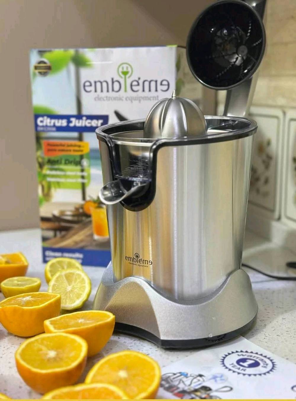 معصّارة أمبليوم الكهربائية – ستانلس ستيل أصلي 200 واط الخيار المثالي لتحضير العصائر الطبيعية ✅✨

✔ قدرة 200 واط حقيقية تعطيك عصر سريع وقوي بدون مجهود
✔ هيكل ستانلس ستيل أصلي متين ومقاوم للصدأ مع تصميم أنيق
✔ مناسبة لعصر الحمضيات والرمان باستخلاص عالي للعصير
✔ مزودة بمصفّي للشوائب للحصول على عصير ناعم وصافي
✔ خزّان لجمع العصير يسهل التفريغ والصب بدون فوضى
✔ تشغيل سهل وآمن بمجرد الضغط على الرأس
✔ جودة وكفاءة عالية للاستخدام اليومي
✔ ضمان سنة حقيقي مع كرت ضمان

معصّارة عملية وقوية… اختيار مثالي لكل مطبخ 🧡
