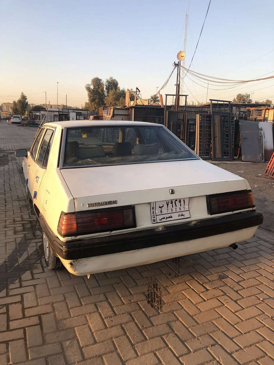 للبيع السياره جاهزه من كلشي مديل 82 
مكينه وكير جدد 
كهربايات كلهة شغاله 
صدر امامي خلفي جديد 
تحويل مباشر/ مشروع وطني 
السياره كلهة بلاديه 
مكاني بغداد 
السعر 45 ورقه 
***********
