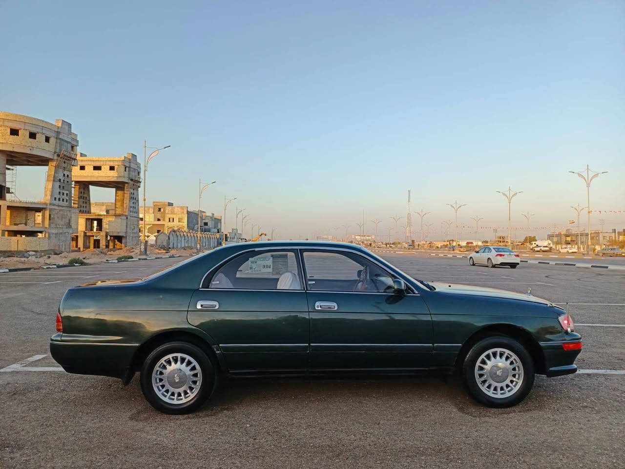 السلام عليكم بطه متصل للبيع موديل 93 رقم بغداد مشروع وطني سنويه مجدده 2027  مكفول من الكصه ونقل جثه ولعيب شرعي ولصوليات سياره جاهزه مجهزه كير ومكينه 2500 من حداديه تخم تاير كهربائيات تبريد غرفه جديده علما السياره مال جناي العنوان كربلاء السعر 55 وبيها مجال للاستفسار ***********
