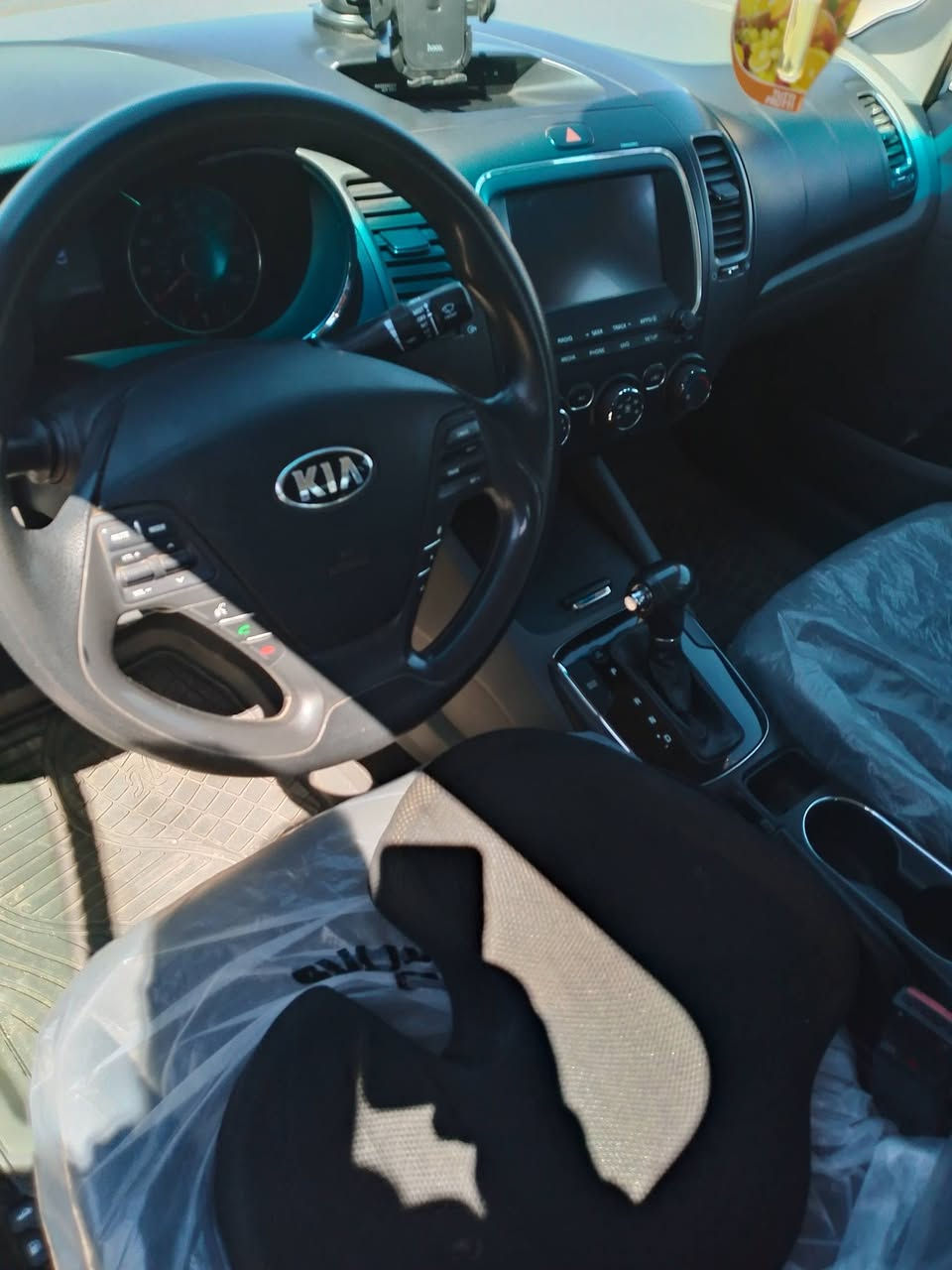 السلام عليكم كيا فورتي 18 للبيع الاستفسار الاتصال ***********

