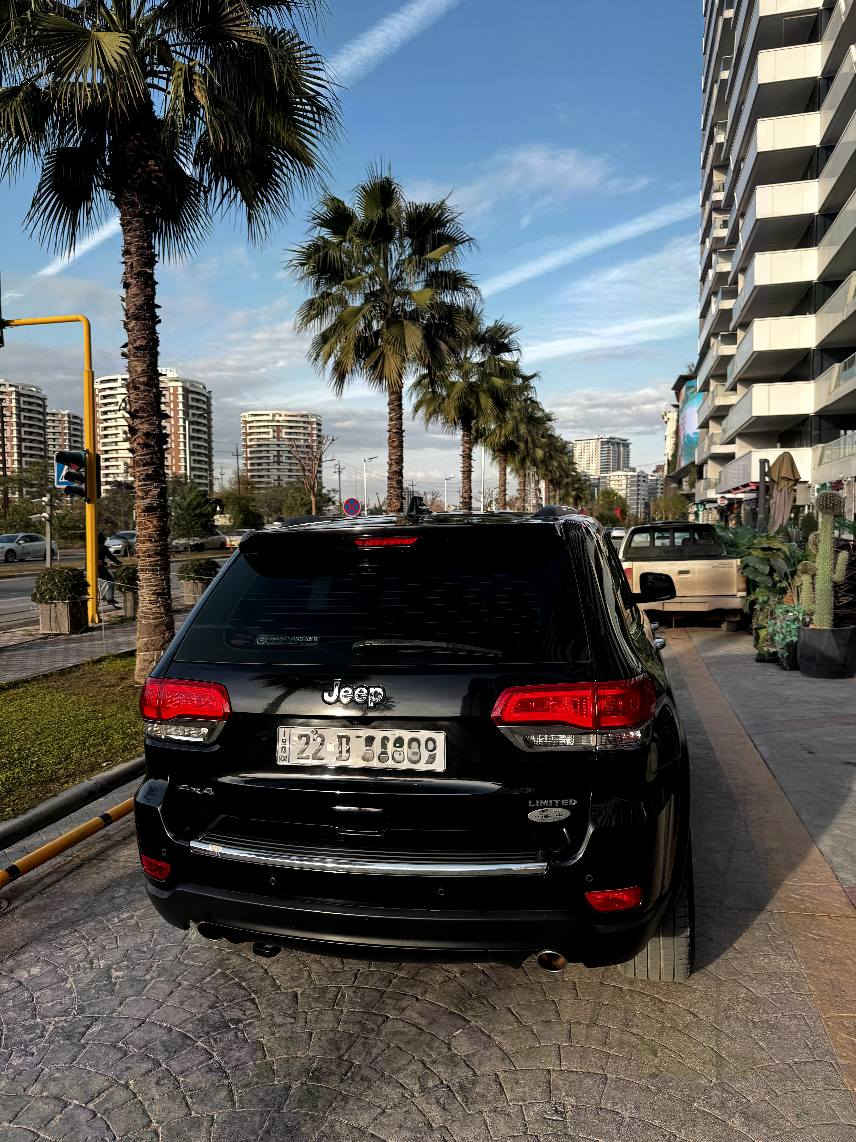 jeeb جێب لاریدۆ 214 
بێی لێدران بێ سبوغ تەنیا یەک بست هەروەک لە سۆنەرەکەم دانایە تەعدیلە تەنانەت دەعامیش سبوغ نیە هەموو گیانی بە شەرت
قەپات موسەفات خەلیجی ناو زەرد
دەبڵ ئەکسل 4×4
گێر مەکینە بەشەرت بێ ئەوەی کرابیتەوە
تەنها 170هەزار ڕۆشتوە سەیارەکە زۆر خاوێنە 
شاشە گەورە 
کوشن گەرم 
سەقف پانۆراما 
بەسمە ...دەرگاش بەسمە کردنەوە و قوفڵ بەسمە
سەنەوی نوێ تازە کرایتەوە  2028مانگی 7

پلاک نیە لە قەلبی ئیش نەکات بەس ماشاءاڵڵە دەوێت

سوندوق شەفت کردنەوە و قەپات کردن
تایەی نوێ 
ڕونی گێڕ و مەکینە تازە گۆڕدراوە 
۰۷٥۰۷٤٤۷۷٦۰
ڤایبەر وەتس ئاپ بەناو خۆمە أربيل, العراق
