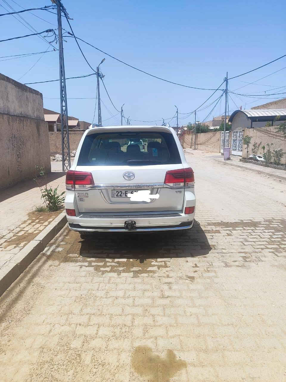 لاندكروز ساز  GXR 2021 – Grand Touring
محرك V6
ماشية 95 ألف كم فقط
شركة ساز – باب أول
السيارة أخت الزيرو بالكارتون
المواصفات:
سماعة بلادي
فرشات بلادي
كشن 3 دكم
5 كاميرات
مرايات لكزز
بخ ماء
حساسات ورادارات
3 شاشات
فتحة سقف
كشن جلد كاراباي
شحن موبايل
8 إيرباك
تبريد مركزي
بصمة تشغيل وتشغيل عن بعد
باب جاك
ثلاجة
لايت LED زينون
تحكمات ستيرن
دبل فوليوم
فورويل
هوك
السيارة بيها 2 بصمة شركة
تخم تاير دنلوب الأصلي

🟡 السعـر 💵 اكتب تعليق 💬 يوصلك مباشر 📩

السيارة مكفولة كفالة عامة من الدعامية للدعامية
حتى الدعاميات واللحية بدون صبغ
محرك وكير بشرط مامفتوح
السيارة حيل نظيفة وكلشي على بلاد لوك
سنوية وزنگة جديدة مدفوعة لـ 2031
باسمي والتحويل بنفس اليوم

رقم صاحب سيارة
***********
