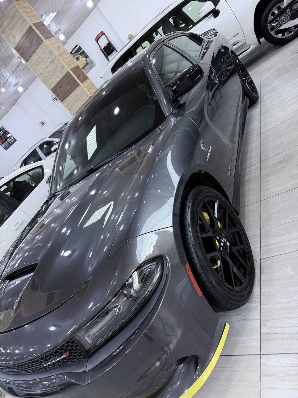 جارجر -2021-8-Rt-هيمي--***********
بجم كبس السياره فوك الجديده مخدومه
حادث خلفي باب او جاملغ خلفي ايرباك برده
السياره مخدومه من كلشي صدر تخم تاير هزه سنويه كله جديد
كل التفاصيل الي اتخص السياره موجوده داخل الصور
مكان السياره بغداد
