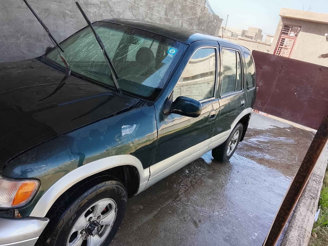 السلام  عليكم مكلف بل نشر سبورتج موديل 94/السعر 35 وبيهه مجال /رقم نكليزي /*********** او***********
