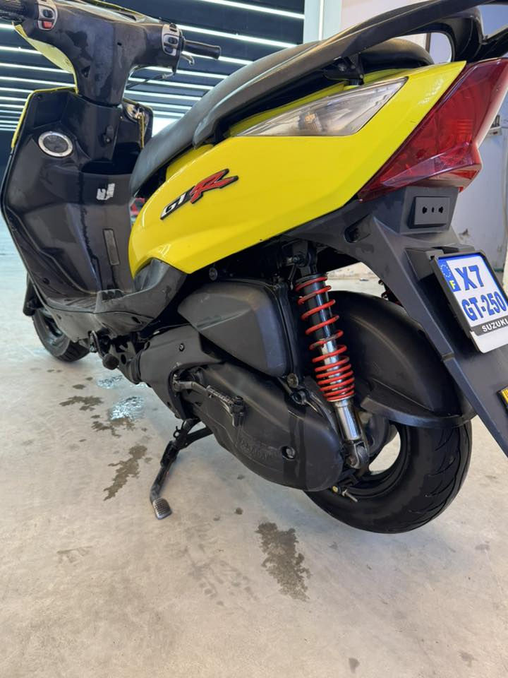 ماكس ثعلب جيتي ار
دراجه نضيفه وتخبل 
محرك ناعم ولاتنقيص ولا تبخير ولا دخانه
شلعه تشك الكاع 
كفرات نضافه ‎%‎100 صابغهن عله ايدي لجماليه اصفر 
تاير امامي خلفي جديد  
اشاير لد لايت عالي ناصي زنون 
الدراجه تتعب اتكول عليهه نضيفه 
العنوان بغداد 
سعر 500 وبيهه مجال كلش قليل او مراوس حسب القناعه 
رقم تليفون ***********موجود واتساب
