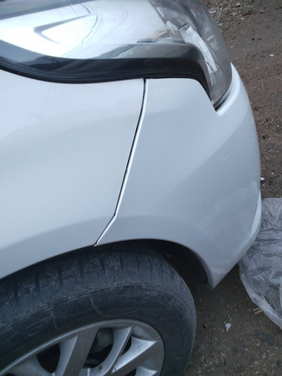 سني للبيع  مكفوله ما عدى هاي الملاحظات وماشية 53 الف موديل 2024 السعر 17 مليون وباسم شركة الجوهرة البنوك  للاتصال على الرقم ***********
