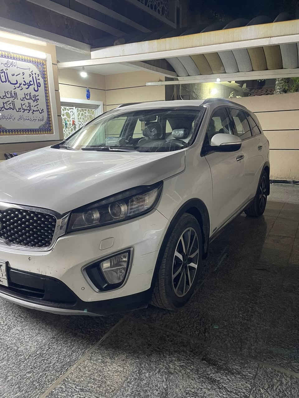 السلام عليكم
سورنتو 2016خليجي
٦سلندر
٧راكب 
فور ويل 
بصمة 
كشنات جلد +كهرباء +تدفئا تبريد
بردات خلفية بلادي 
انارة ترحيب بل باب وبل يدات 
مري شفط 
سايد بريك بصمة
اوتو هوالد
انضمة قيادة عادي سبورت ايكو 
شاشة صغيرة 
جنطة كهرباء
زرلاك لايت
ماشية 141 الف 
بصمة عدد ٢مال شركة 
السعر 210
وبيهه مجال للشراي 

(السيارة بيهه صبغ ربع الجنطة وربع الجاملغ الايسر ورصعة بل تكمة الي فوك باب الصدر ) وياهه عبوة كاملة مال فيت بم اتياط تفصيخ اصلي حاطهه سبير بل جنطة 

بغداد حي الجهاد
***********
