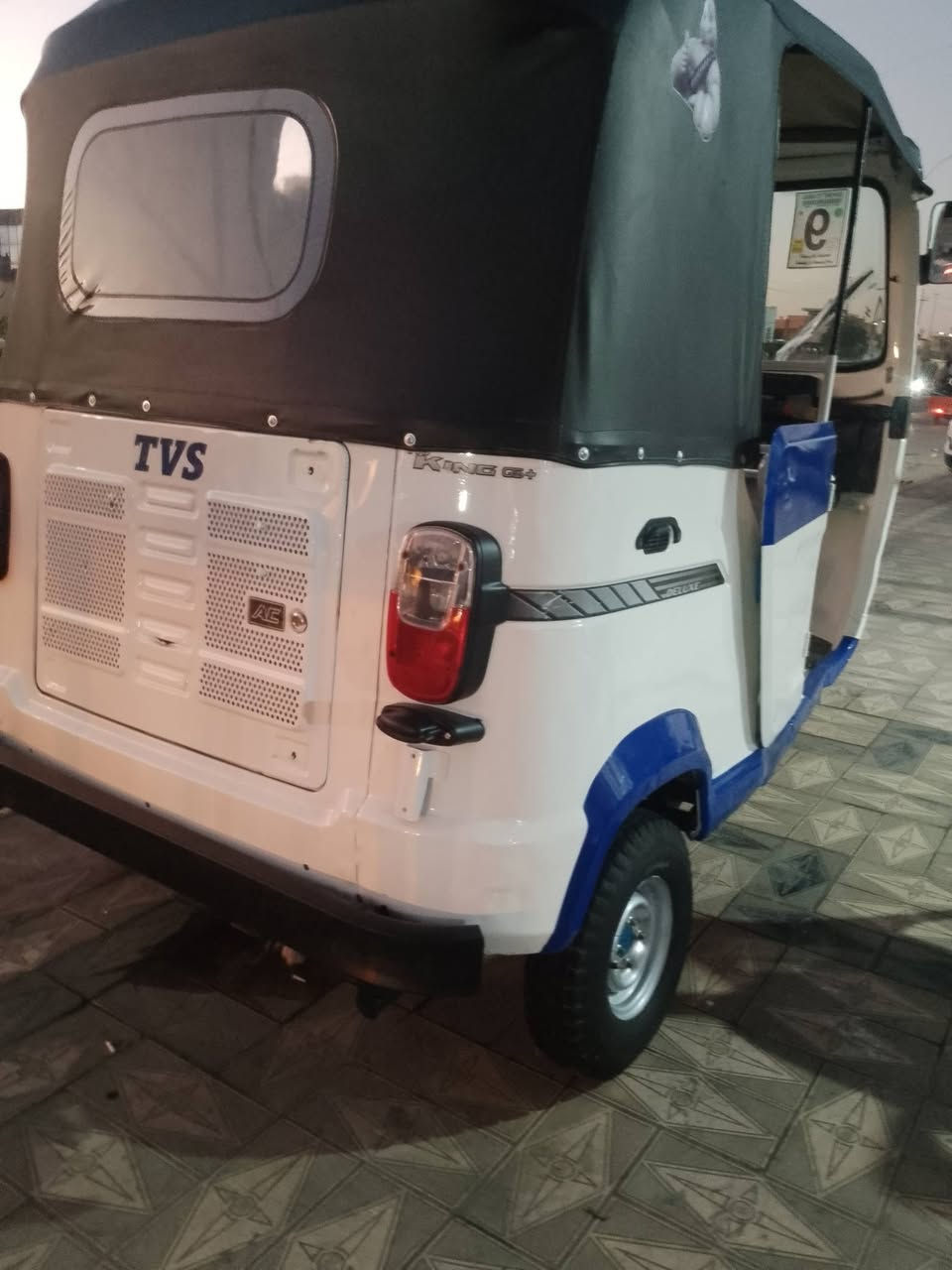 تكتك مديل 18 تكتك جديده مكينه جديده مصبوغه جماليه عام تكتك شرط بدون ضربه العنوان ناصريه مركز ***********
