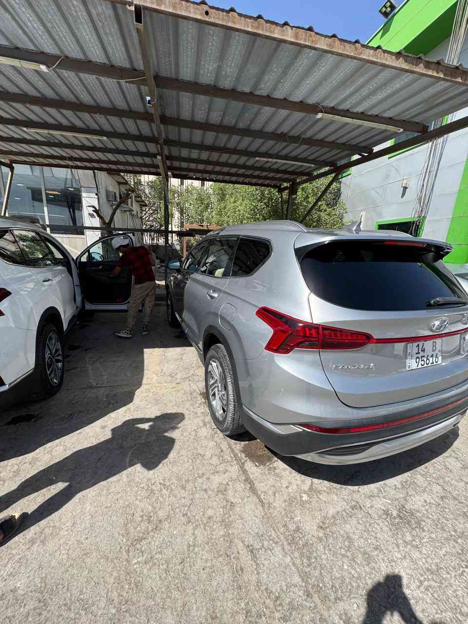 السلام عليكم سنتافي 2022 وارد أمريكي ماشيه 62
ضربته بس الدعامية الأمامية فقط حت الراديتر نفسه وشبر من البنيد 
الرقم بصرة الجديد ب اسمي
السعر 215 وبيه مجال بسيط 
الرقم : ***********

رقم الشاصي : 5NMS24AJ6NH424839
