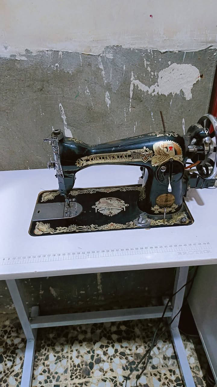 سلام عليكم مكينه خياطه مستعمله كلش نضيفه سعر 80 مكان كوفه للتواصل رقم ***********
