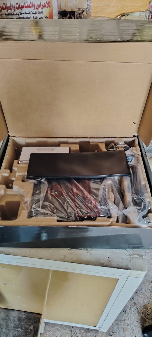 السلام عليكم ورحمة الله وبركاته اخوان هذا مايك معروف وقطعة راقية ومرتبة والكل يعرفها Beta 58a وسعرها جدا مناسب الي تفيدة يتفضل خاص على واتس اب ***********
