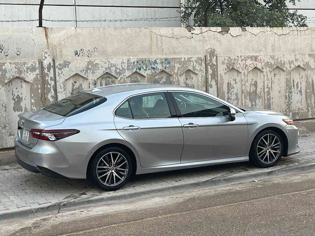 كامري 2023 xle هايبرد للبيع
اومراوس بكورلاهايبرد
فول عدا الفتحة 

السيارة ناشر سعر الكصه مالتها وصلت ببغداد 16،900
ويه تصليحها والله صارت دفترين ضبط 

بس كلشي وسوكة بالعراق 

تبريد قطعتين
لايتات لد ثلجي 
اشاير ترحيب
رادارات بالمري 
رادار امامي 
كروس كنترول وتتبع المركبات 
اوتو هولد 
شاشة كبيرة ذكية
لد داخل دشبول بلادي 
 انارة ترحيب باب
دخول ذكي 
تشغيل عن بعد
جامات كلها اوتو  امامي خلفي
تبريد منفصل مناخين
بك لايت لد الفول

الرقم بغداد حادثها مثل ما موضح بالصورة 

ابيع 179 حسب السوك لان مستعجل 

مرقم بغداد وباسمي 

وامانه الله السياره صارت عليه بدفترين ناشر سعر الشراء من امريكا تكدر تتاكدون الي يعرف بالسيارات
ان كلامي ان شاء الله مضبوط 

للتواصل مكاني العامرية بغداد 

***********
