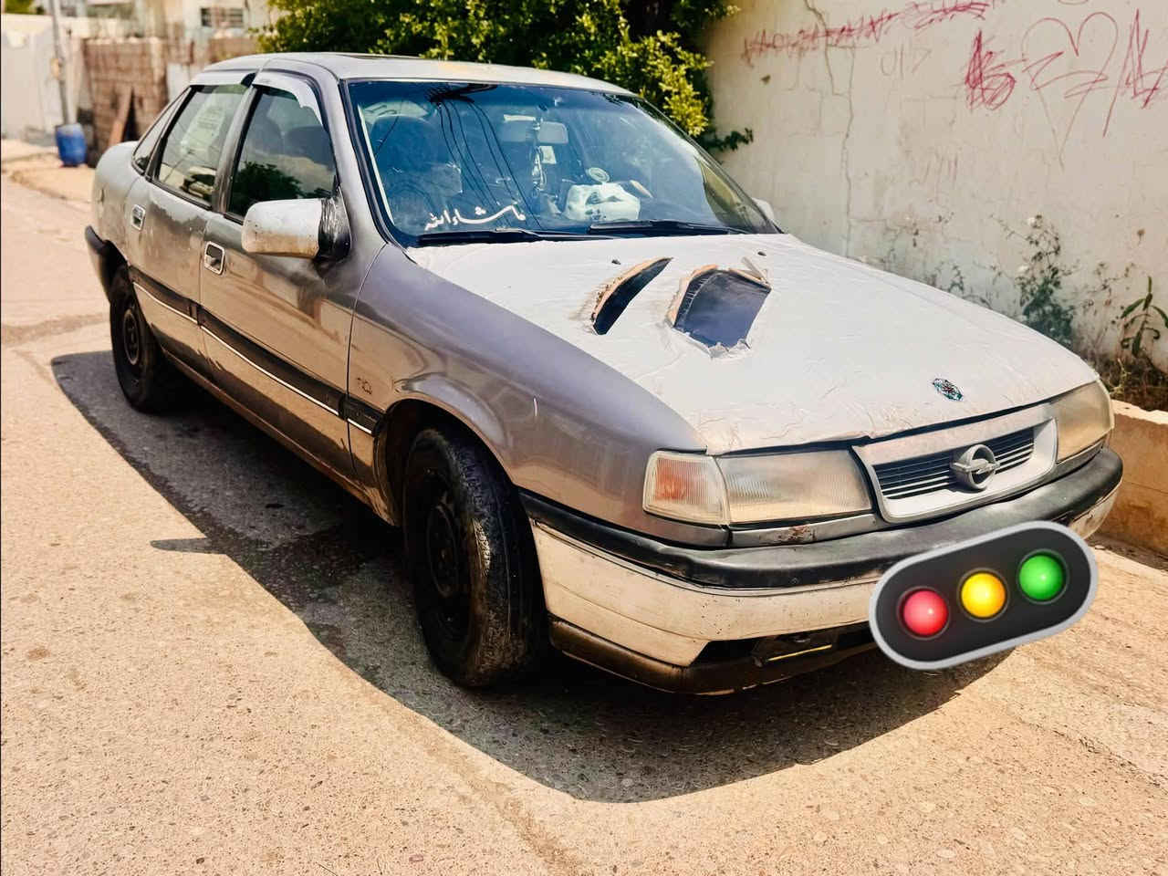 أوبل فكتراء موديل1991 محرك 18 رقم كروك  سنويه موازي صاقطه 21 شرط تحويل دفتر بنزين بي كير محرك شرط عنوان كركوك بنجاء علي بدون ضرب سعر 34$ بي مجال قليل رقم هاتف ***********
