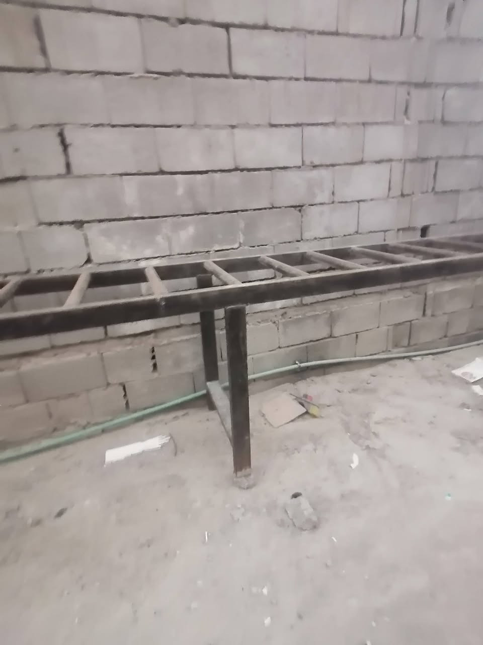 حديد للبيع *********** البصره الزبير المكصب شارع ١٥
