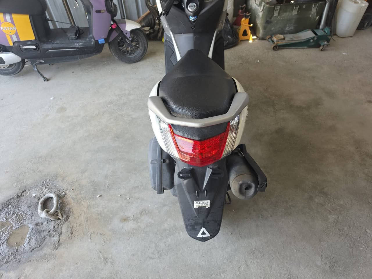 السلام عليكم
🏍️ ياماها NMAX 155 للبيع

موديل2018

ماشيه 50000الف

✔️ مكينتها زيرو

✔️ 

✔️ دراجا مال رنبا مضموما 

✔️ ما بيها أي مشاكل

💰 السعر: او 15ورقا قفل قفل 

مكاني بغداد الدوره  

📞 الاتصال ***********
٠
