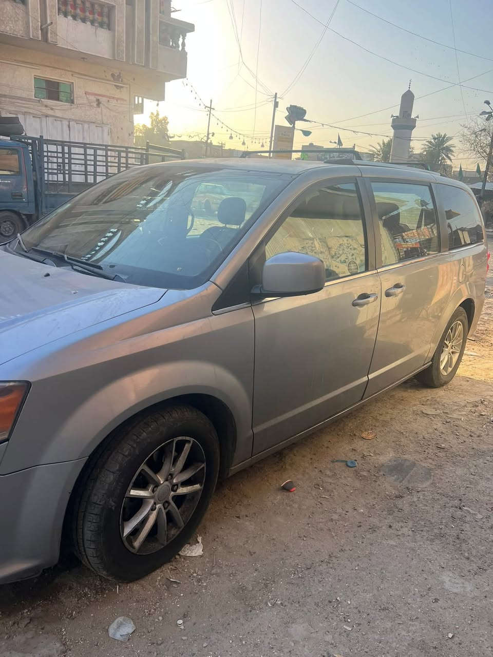 دوج 2019تحكم استيرن كشنات جلد وكهربائي سياره خير من الله مروحيات اضافيه للتبريد سنتر لوك غرفه نظيفه الحادث بند  وجاملغ ايمن  رقم بغداد السياره باسمي تحويل ثاني يوم للاتصال

لغد وشاطي كفاله ***********
