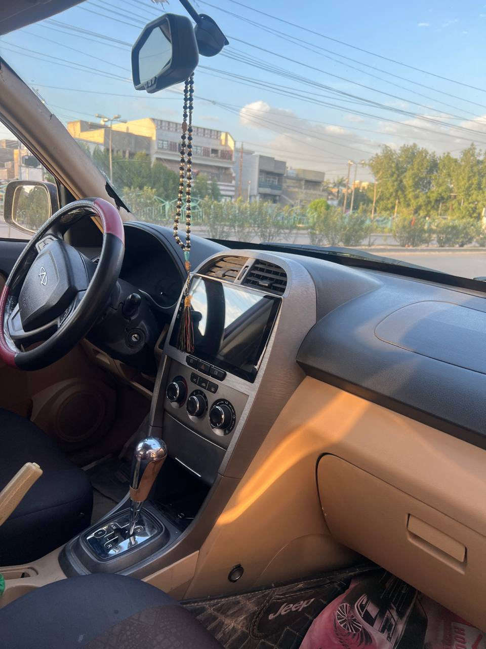 السلام عليكم
تيكو موديل 12 شكل 13 

بدون صبغ شواصي لغود كفالة
 بيها ضربة بسيطة بلباب مال سايق فقط 

 رقم بغداد الجديد تحويل ثاني يوم  

كير مكينة ناعمة على ايدي  سياقتها حلوة  

مسويلها ادامة كاملة السيارة جاهزة 

المواصفات :
تحكم ستيرن فتحة 

شاشة وكامرة

اشاير جانبية + تحكم مري 
تحكم جامات كامل  
تدفئة كشنات 
 

موقع السيارة بغداد البياع  

***********
