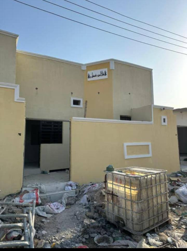 السلام عليكم ورحمة الله وبركاته
عيدكم مبارك اعاده الله عليكم باليمن والبركات 

بيتين للبيع مساحه البيت الواحد 100 متر السعر 53 مليون الموقع الجزيره الفيروزيه متوفر خدمات والبناء حديث والبيت تشطيب  

طابو زراعي سند 25 

***********
