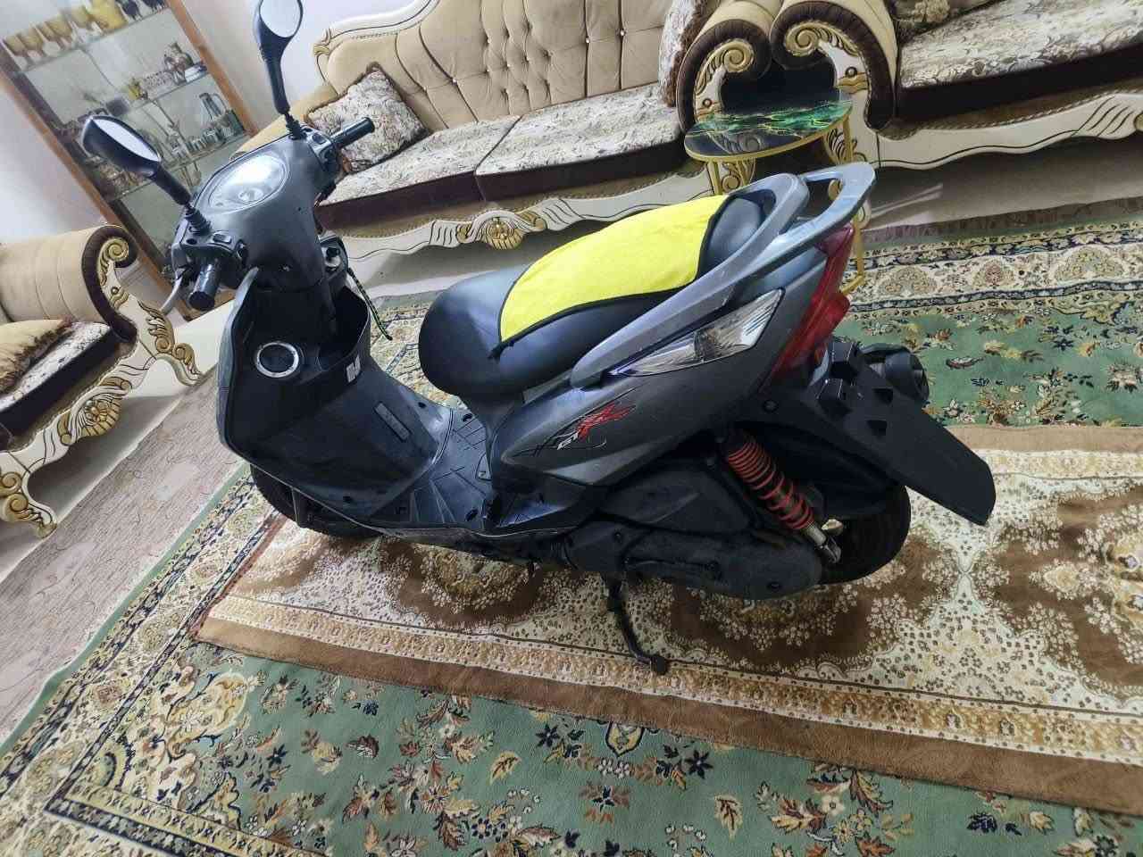 السلام عليكم دراجه ثعلب لبيع  أو امراوس بنامه اربعه كير 2008دراجه منزلها من الرمبه 3اشهر ختم واحد اوراق كامله  شلعه دراجه بعدها جديده السعر خاص *********** المكان ابو غريب
