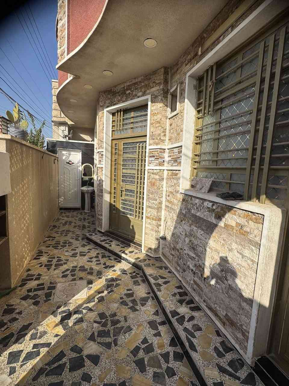 سلام عليكم بيت مساحه ١٧٠ متر سند ٢٥ منطقه الراشديه مقابيل القدس  

بناء ٢٠٢٠ نضيف كلش 

لاستفسار اكثر لاتصال على الارقام تاليه 

 محمد *********** 

*********** اسامه
