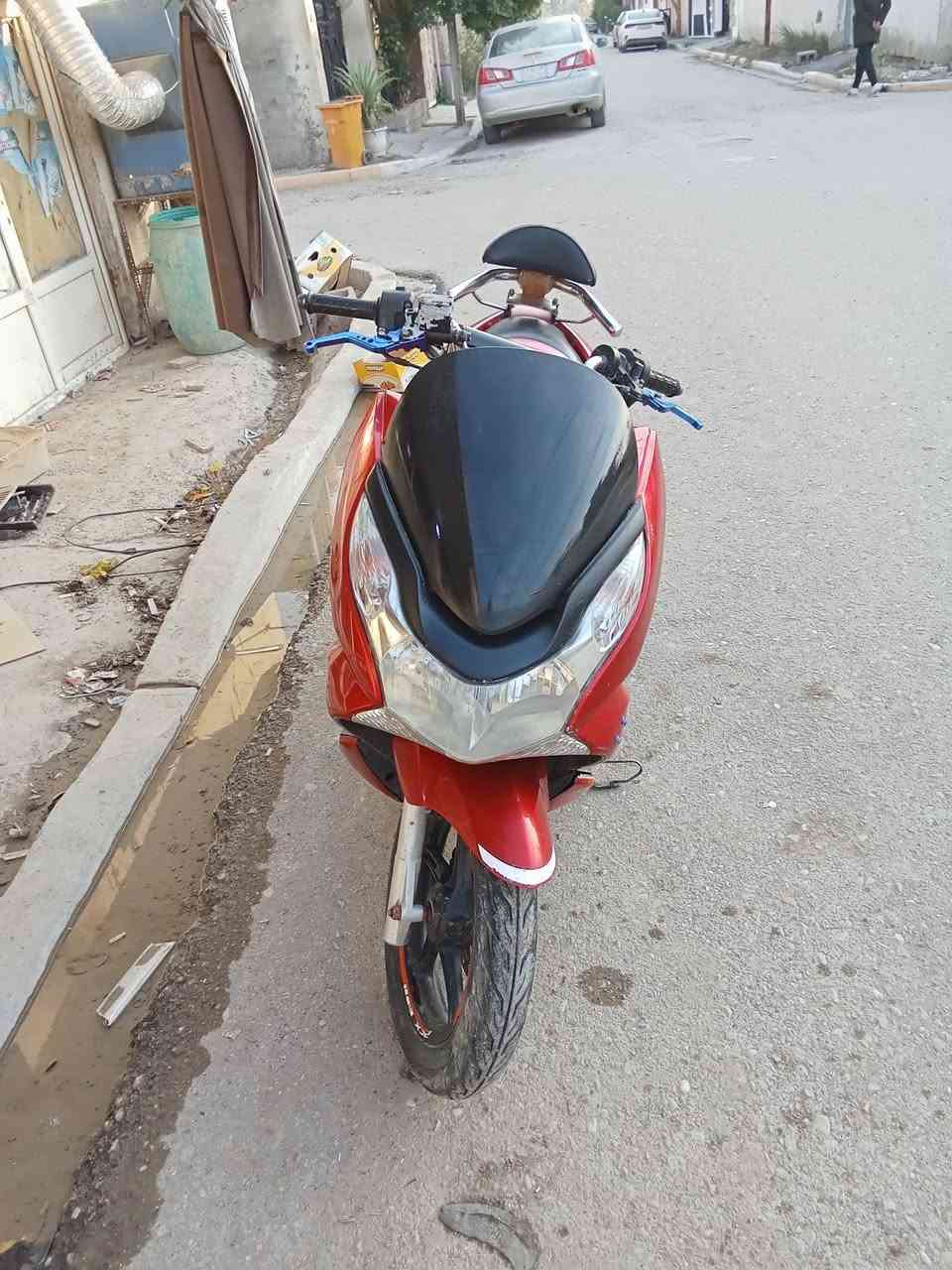 دراجه بي سي اكس 

جيل اول
السعر مليون 500
المكان ديالى بعقوبه 
***********
