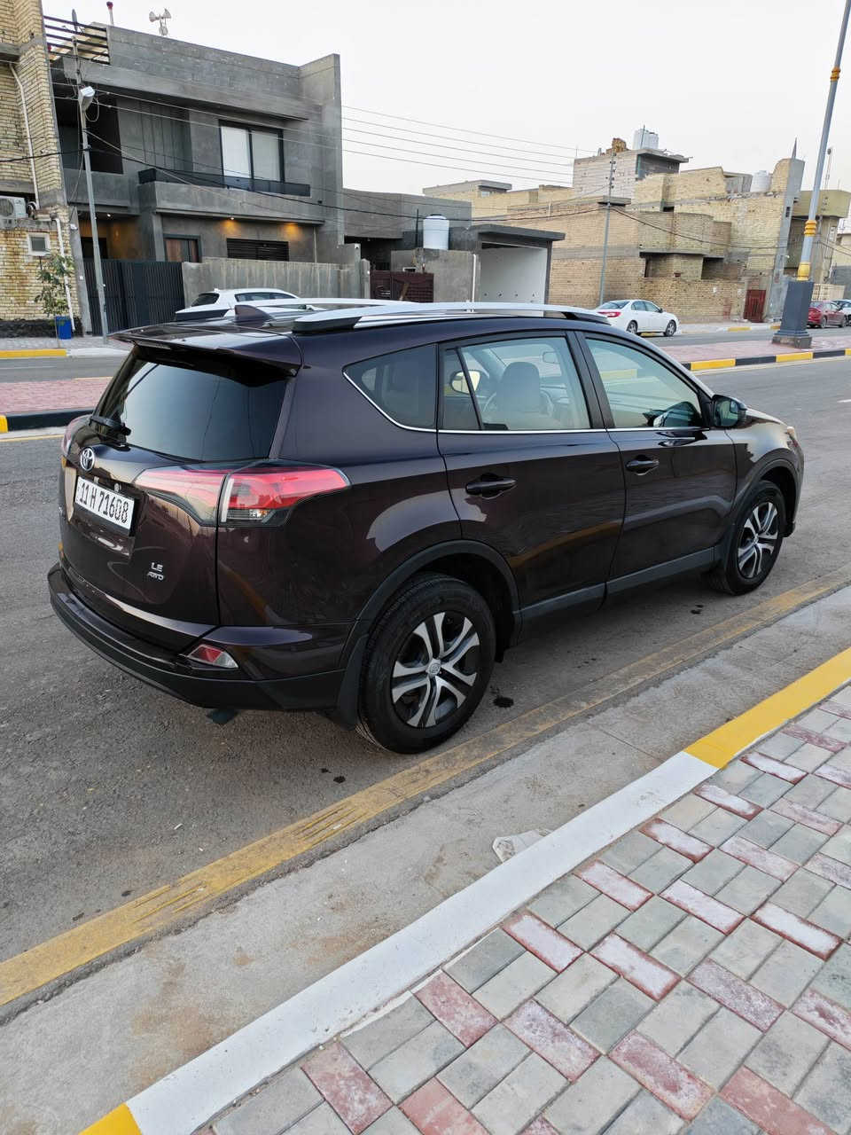 تويوتا راف فور
موديل 2018
 وارد امريكي
ماشيه 80
رقم بغداد انكليزي السنويه بأسمي 
كشر و كير و محرك مكفولات
رقم الشاصي  2T3BFREV1JW808645
بدون صبغ
الحادث / غرق مياه امطار 5 ٪
صور السونار حديثة ومرفقة بالمنشور 
السيارة يمي ٣ سنوات اي مشكله مابيها 
تخم تاير جديد باتري جديد 
السعر  165 ورقة
***********
 ***********
