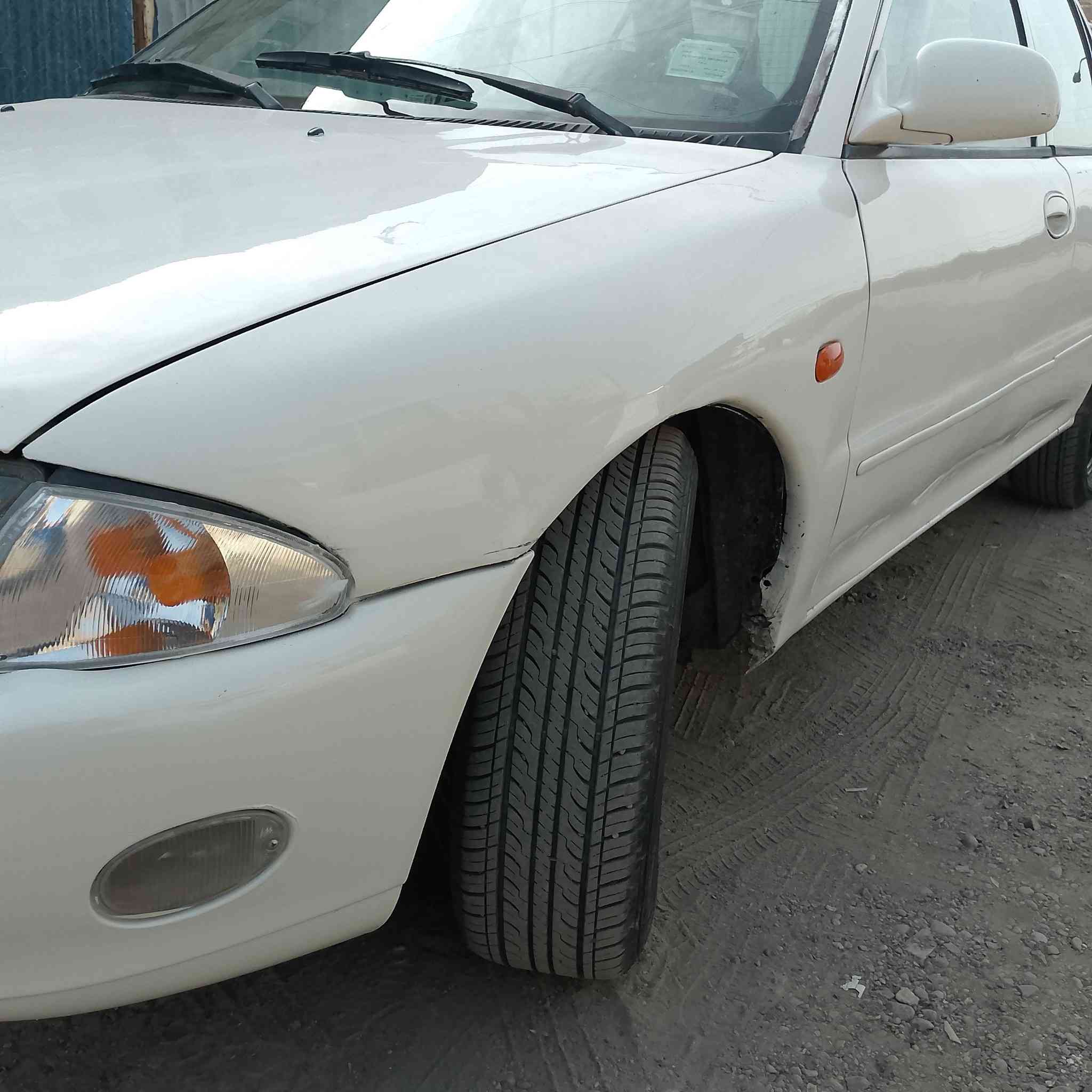 السلام عليكم بروتون ويرا شركة العامه موديل 2001سياره حلوه كير اوتوماتيك تخم تايرجديد السعر 44وبيها مجال بسيط مكاني البياع ***********
