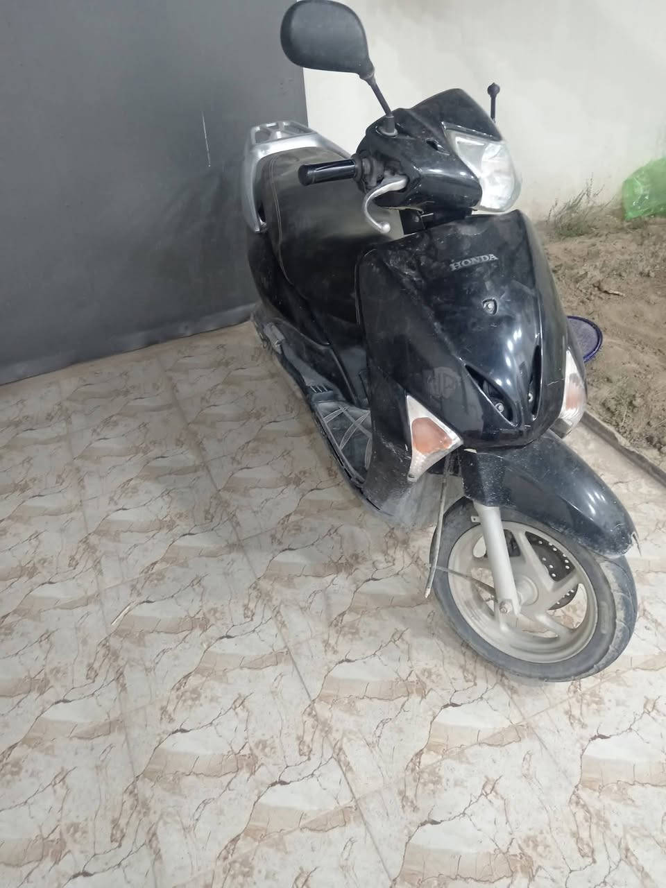 ليدي حديث  للبيع سعره 500  بي مجال مستعجل عل بيعته


**إذا كنت صاحب هذا الإعلان وتريد حذفه لأي سبب، رجاءا أرسل رسالة إلى الدعم الفني**