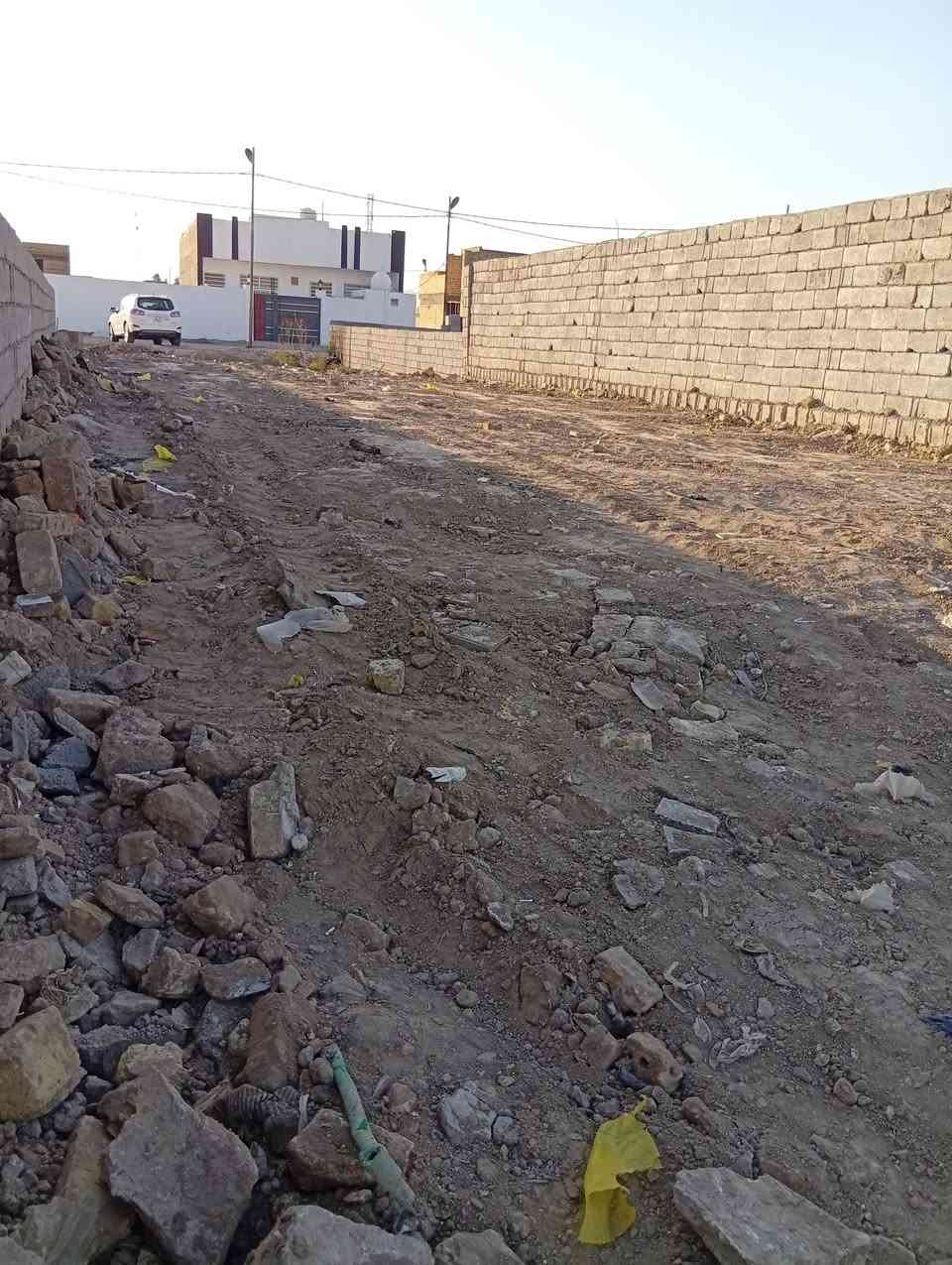سلام عليكم قطعه ارض للبيع في مجمع الطالقاني اول شارع بل مجمع مساحه 230متر متفونه وكمله    للاستفسار الاتصال على الرقم ***********

