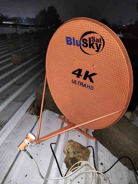 الحمد لله ، جزء من عملنا تنصيب و تعديل و ضبط إشارة طبقين نحو مدار النايلسات 7° غرباً مع ألتقاط كافة قنوات و باقات المدار المتنوعة الرياضية و الدينية و الوثائقية و الإخبارية 🛰️📡

العنوان : الكوت _ حي الجهاد 

للتننصيب يمكنكم التواصل عبر 
الهاتف : ***********
واتساب : *********** 

#عملنا كافة مناطق الكوت
