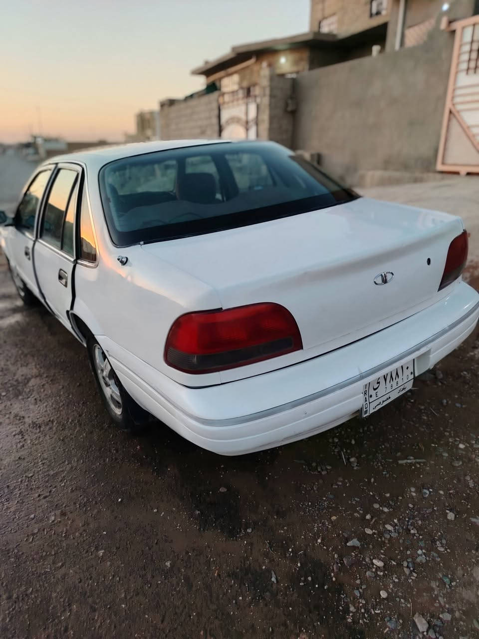 دايو برنس موديل 1996 كير و محرك زينات كهربائبات كلها شغاله صدر زين سياره جديده  تحويل ثاني يوم سنويه صاقطه 
السعر 28 وبيها مجال 
تكريت ***********
