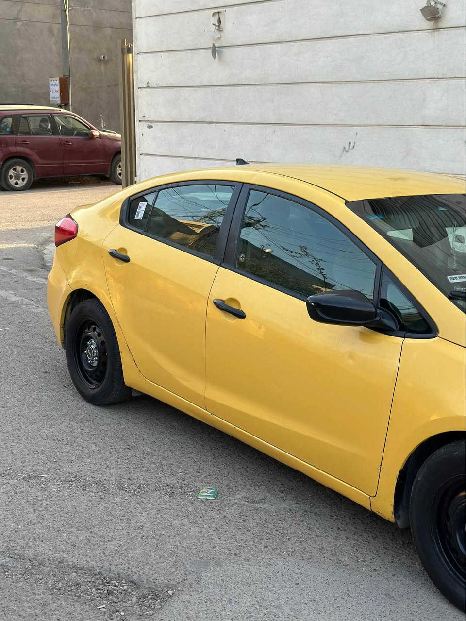 السلام عليكم كيا فورتي موديل 16وارد امريكي للبيع حادثها جاملغ وبنيد  بيها رعصات بسيطه كير محرك بلادي نظيف السيارة مناقصها بس مشط ستيرن بدايه طركعه بيها السياره باسمي عارضها 108 وبيها مجال للاستفسار. *********** بغداد, العراق
