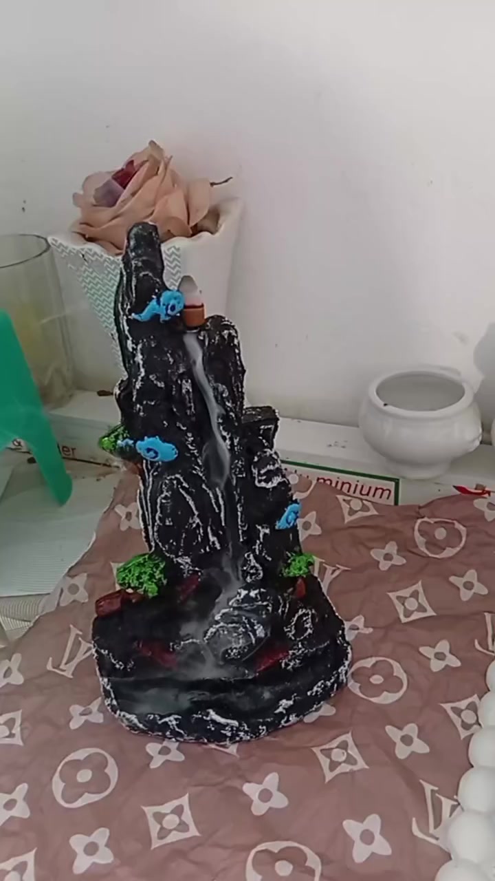 مبخره شلال السعر ٨الاف  مع باكيت بخور توصيل داخل الكوت موجود 😍 حجز ماسنجر


**إذا كنت صاحب هذا الإعلان وتريد حذفه لأي سبب، رجاءا أرسل رسالة إلى الدعم الفني**