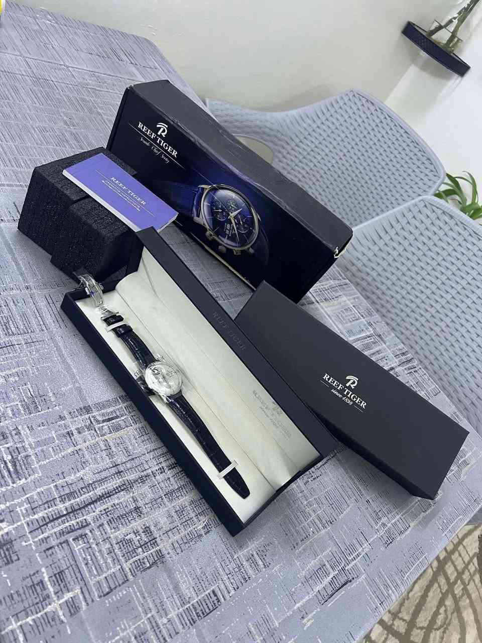 ريف تايكر اصلي  وكاله
اوتوماتيك
جديد غير مستخدم  مع كامل الملحقات 
مواصفات معروفه


**إذا كنت صاحب هذا الإعلان وتريد حذفه لأي سبب، رجاءا أرسل رسالة إلى الدعم الفني**